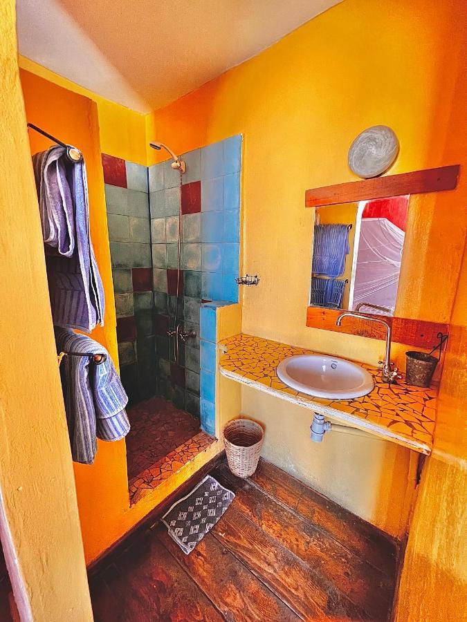 Flyfishes Hotel Saint-Louis Extérieur photo
